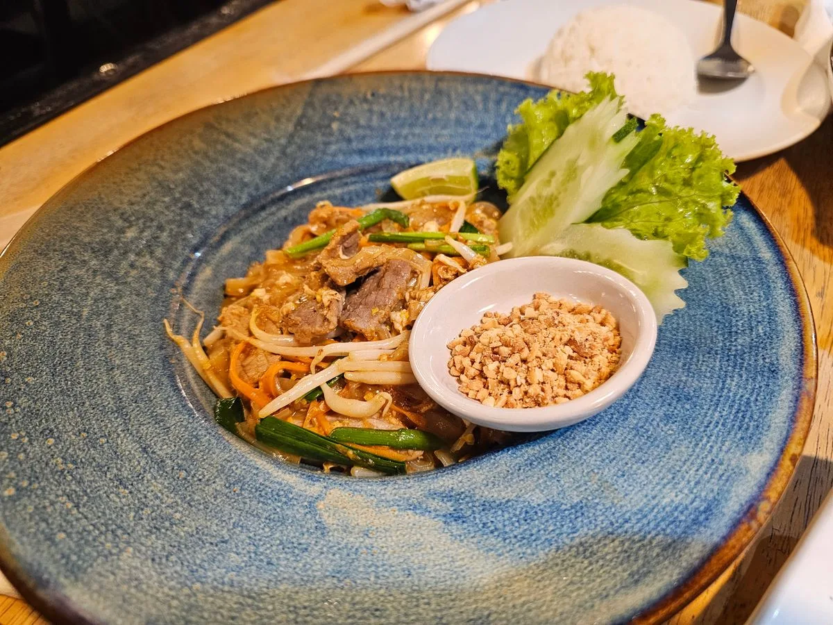 Pad Thai with Beef
