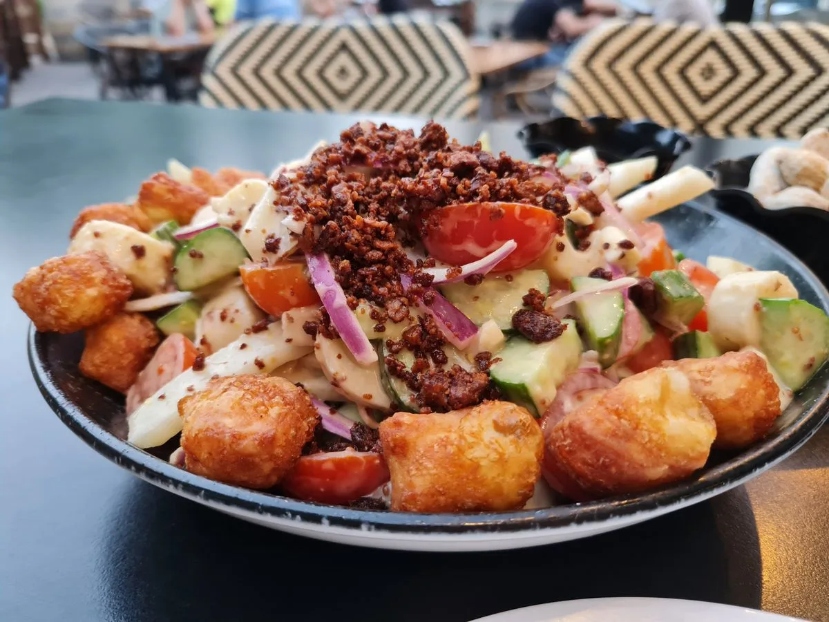 Fried Halloumi Salad with Mixed Greens