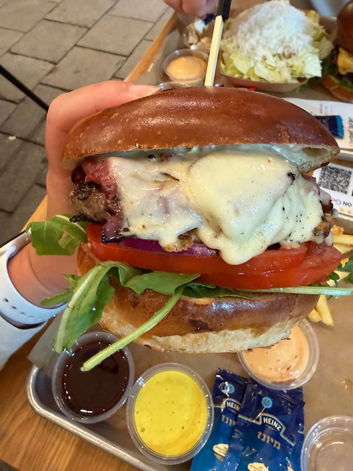 Holstein Burger — photo 2 by לורן בן אפרים