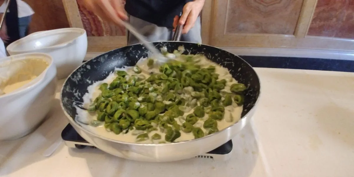 Tortellini in Panna
